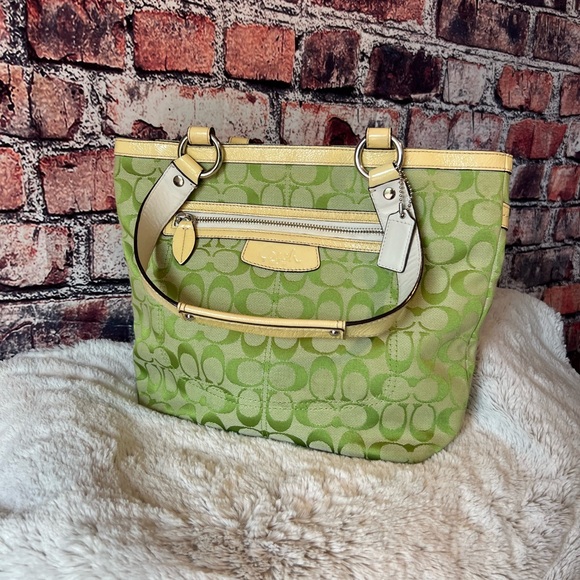 Coach Handbag Vintage Apple Green - Picture 7 of 12